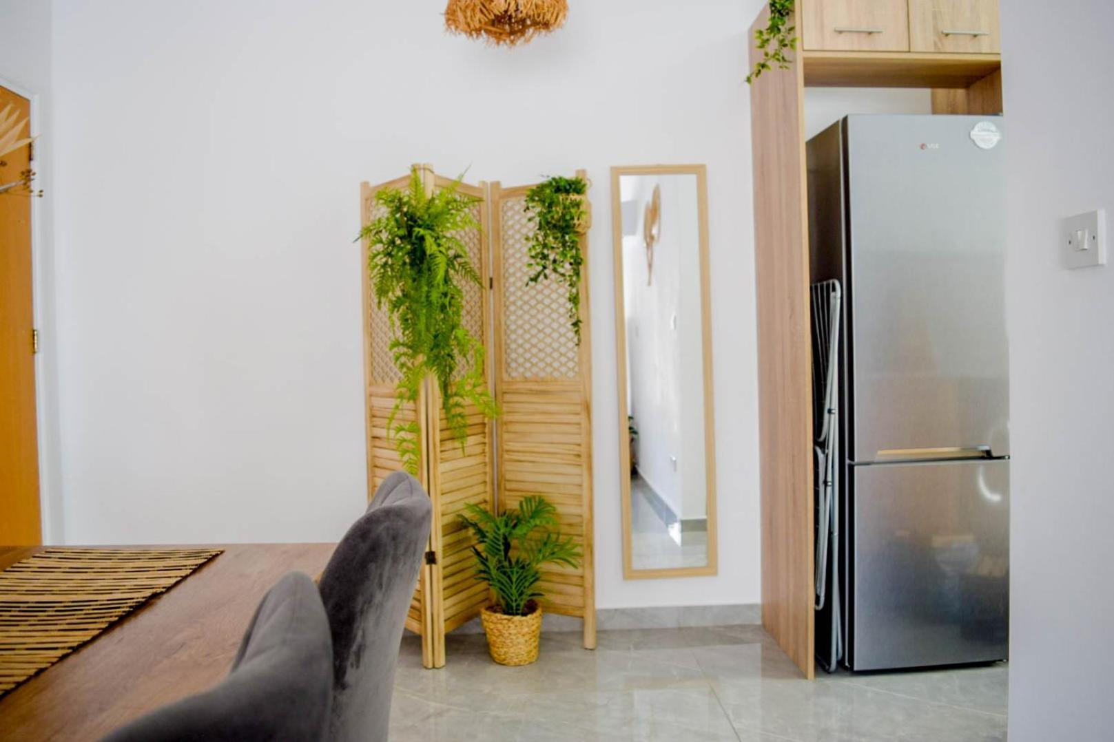 Coastal Getaway Apartment Larnaca Exterior foto
